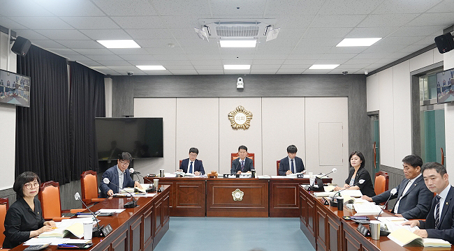 “홍보 관련 예산 적절하게 집행 당부”
