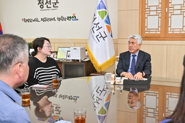 정선군, 민원상담 콜센터 현장 목소리 청취 ‘신속·정확한 민원서비스 강화’