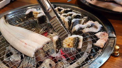 [맛집멋집]123중앙로 황부자 한우실비“한우구이 점심에서 장어구이까지”